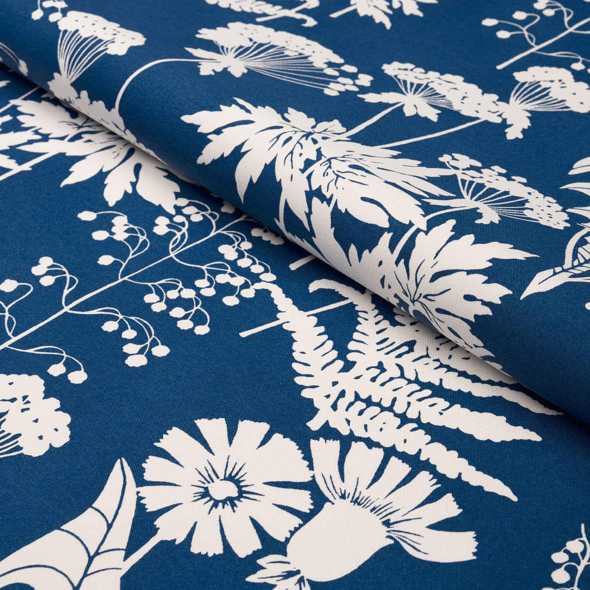 SPRING FLORAL INDOOR/OUTDOOR | NAVY