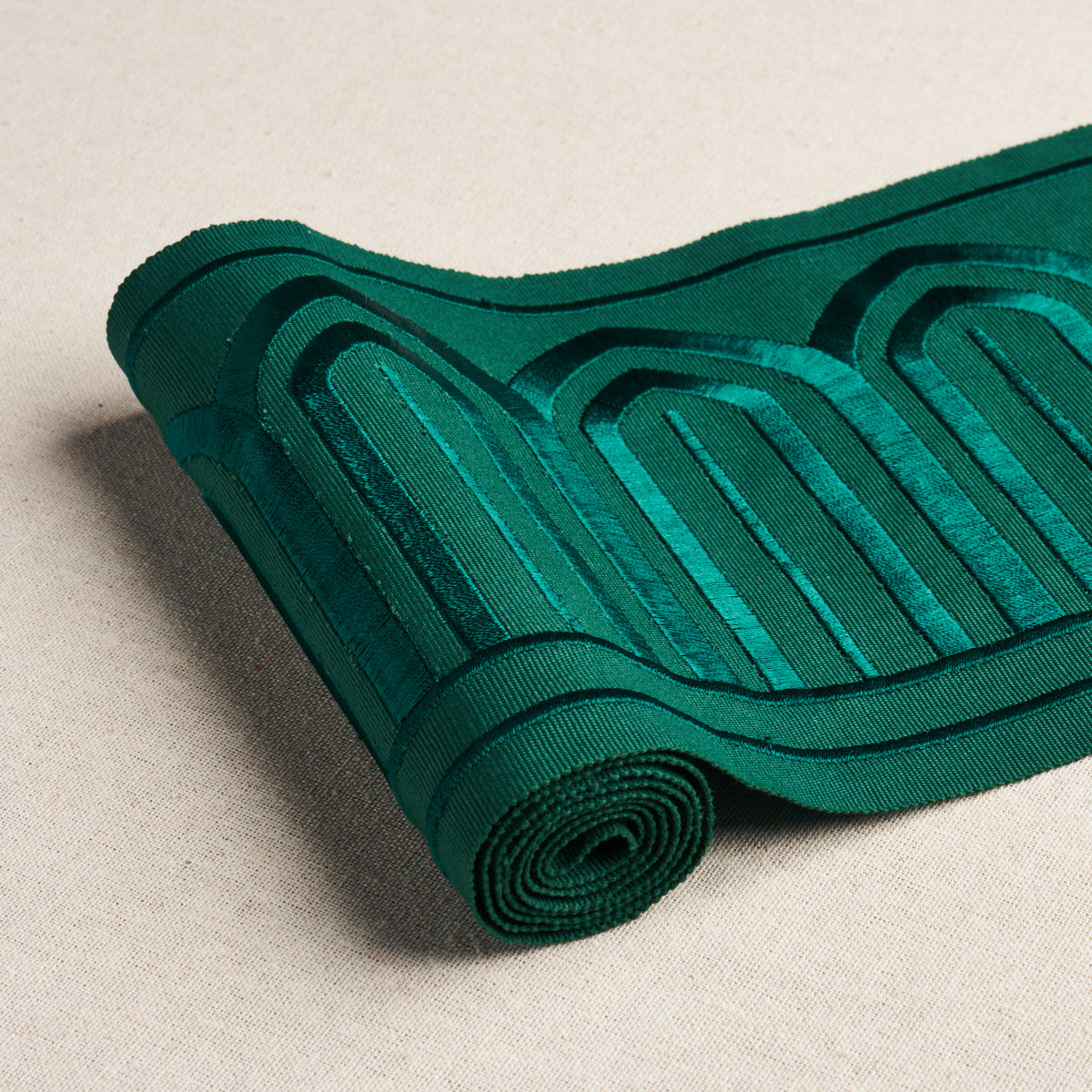 ARCHES EMBROIDERED TAPE WIDE | EMERALD