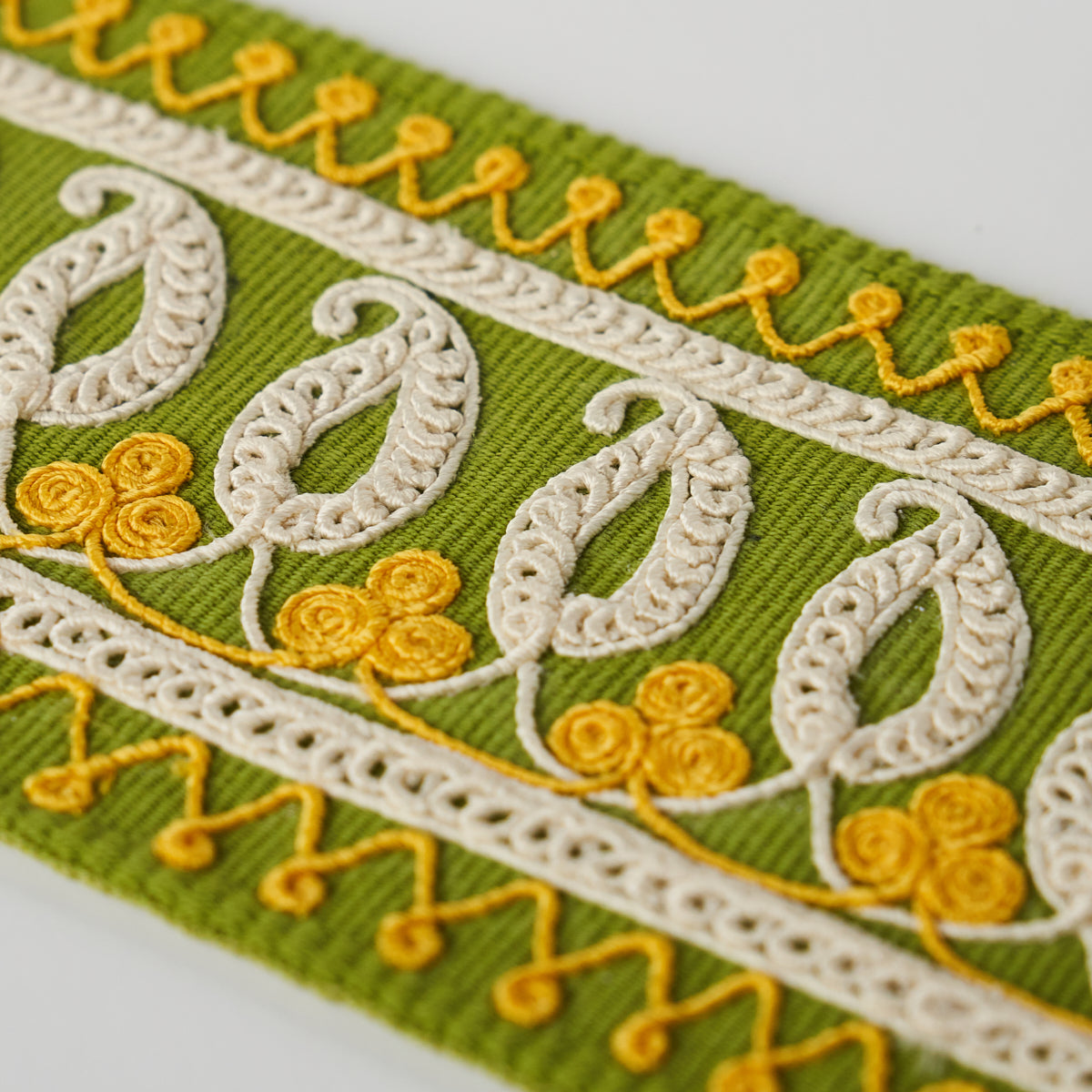 NASTRO RICAMATO PAISLEY | VERDE GIALLO