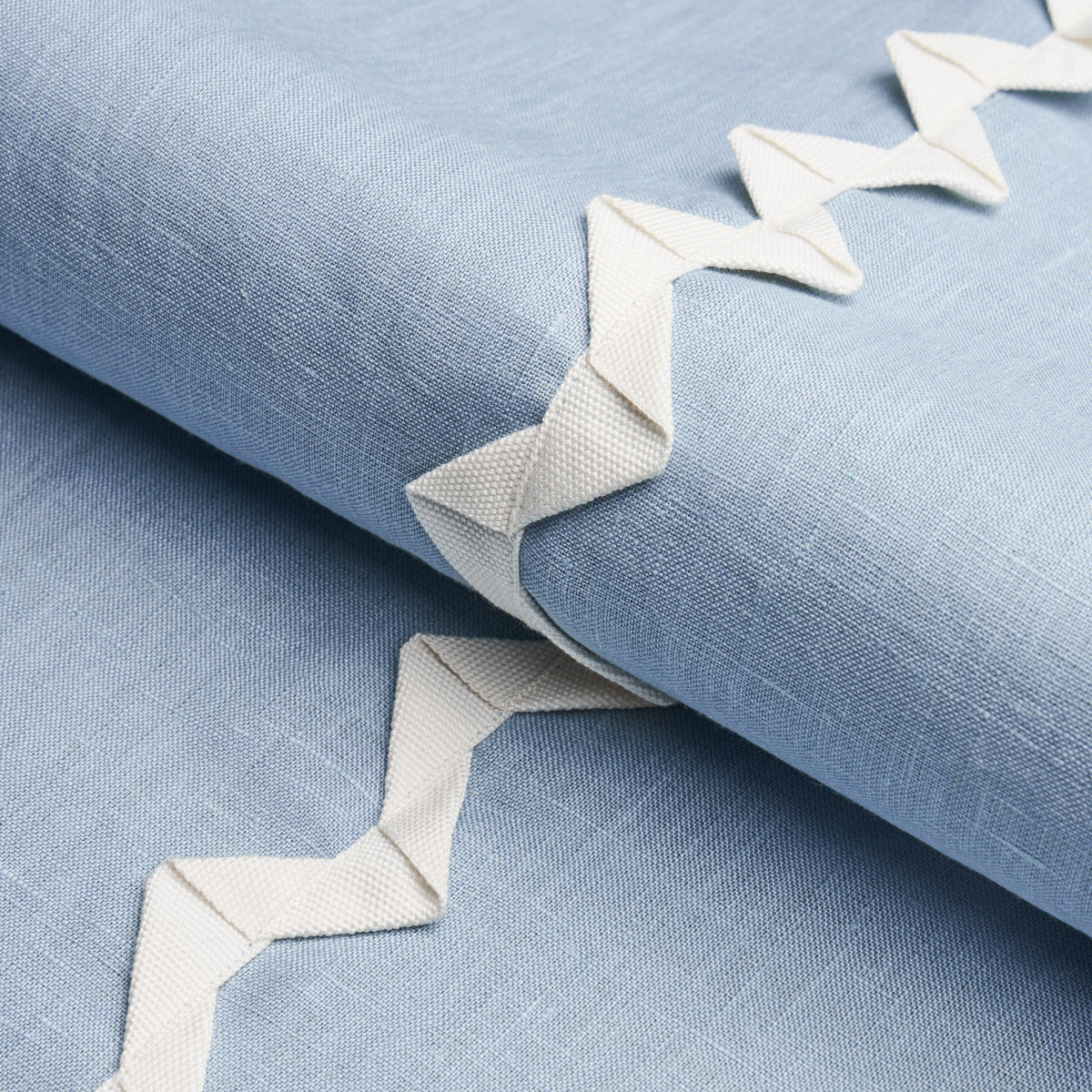 APPLICAZIONE LAZARE | AVORIO SU CHAMBRAY