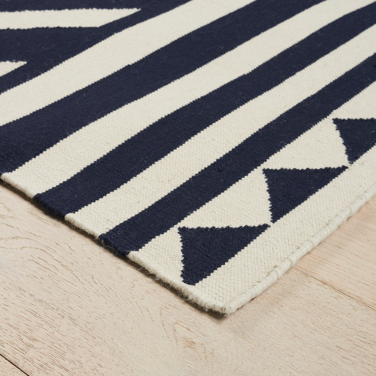 CARAVANNE INDOOR/OUTDOOR RUG | Navy