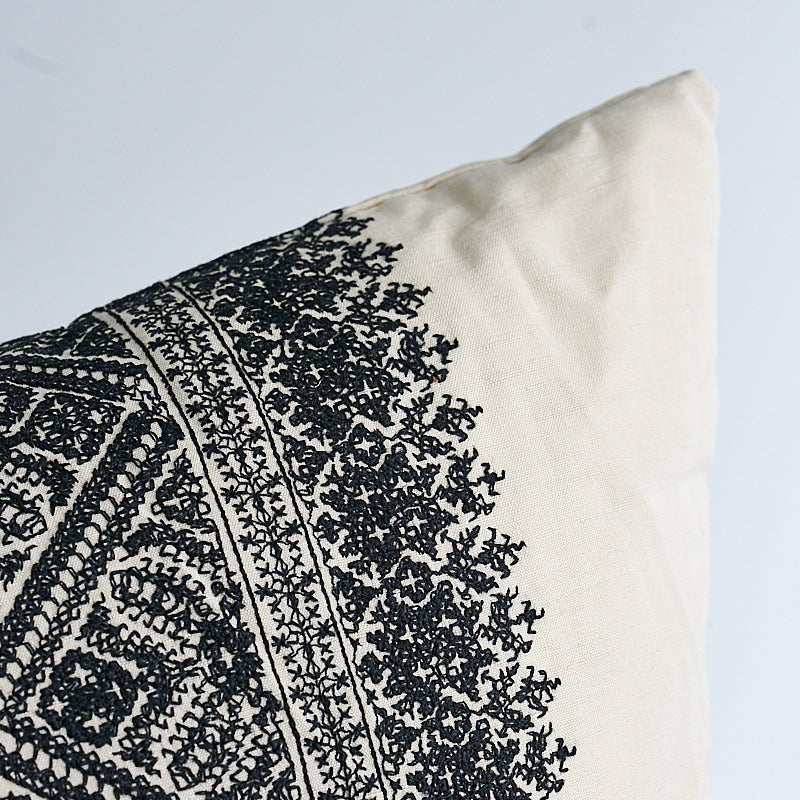 Toledo Embroidery Pillow | Noir