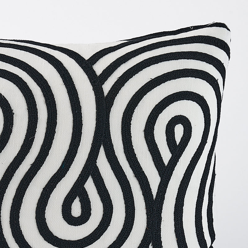 Giraldi Embroidery Pillow | Black